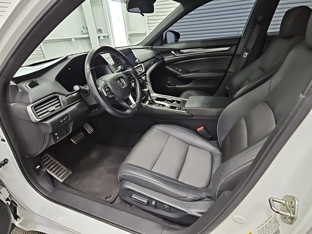 Used 2019 Honda Accord Sport image 11