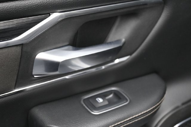 Used 2024 RAM 1500 Laramie AWD/4WD image 46