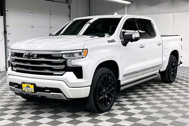 Used 2023 Chevrolet Silverado 1500 High Country w/ High Country Premium Package image 11