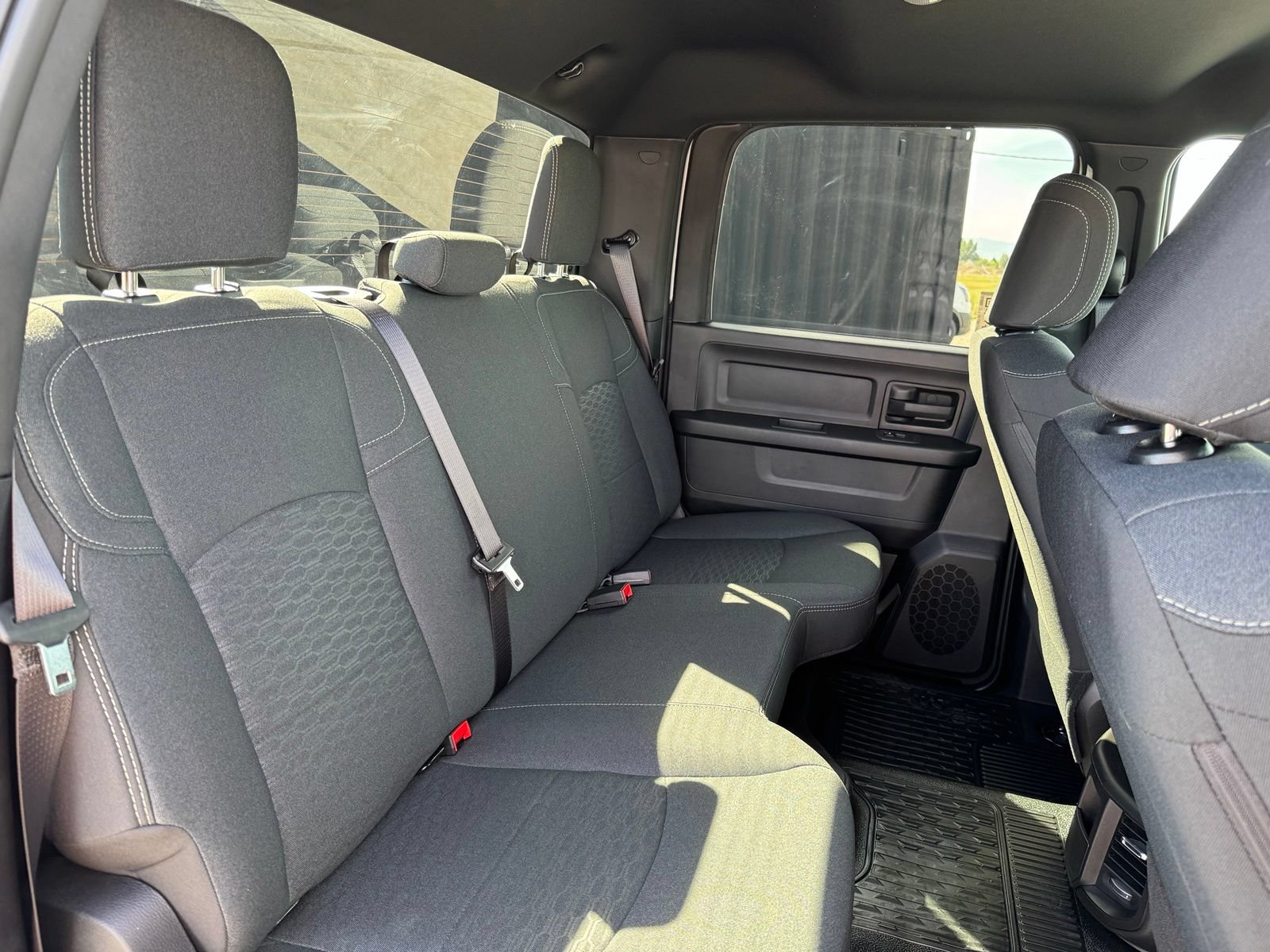 New 2027 RAM 4500 4x4 Crew Cab DRW w/ Laramie Trim Package image 31