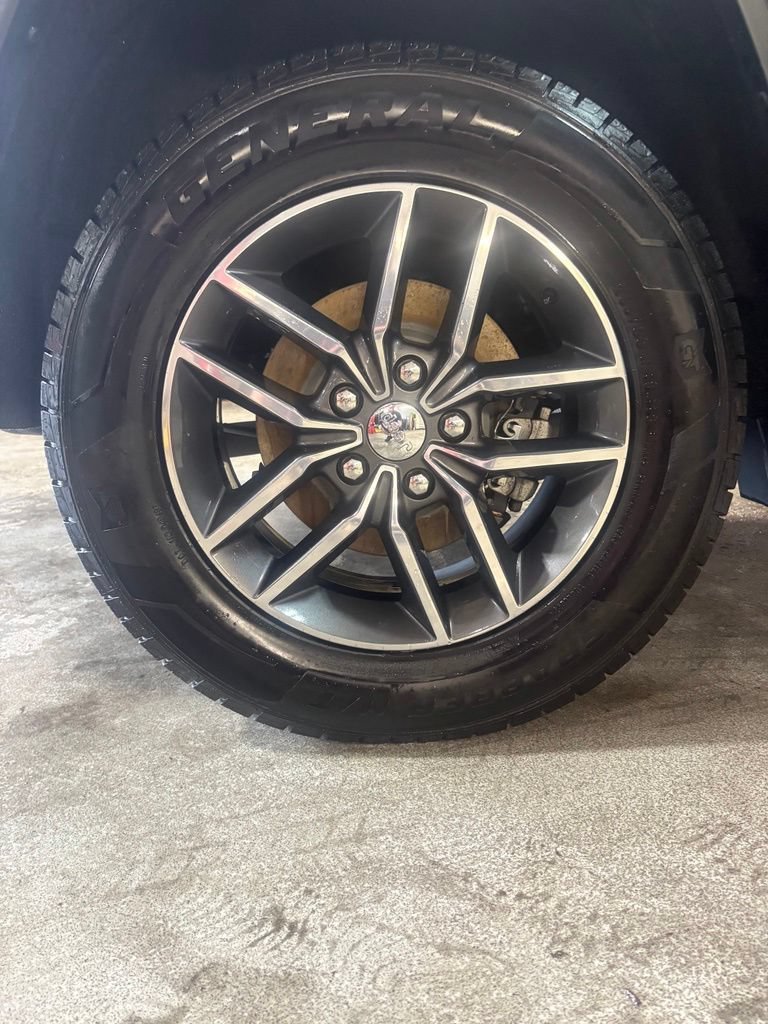 Used 2018 Jeep Grand Cherokee Limited AWD/4WD image 31
