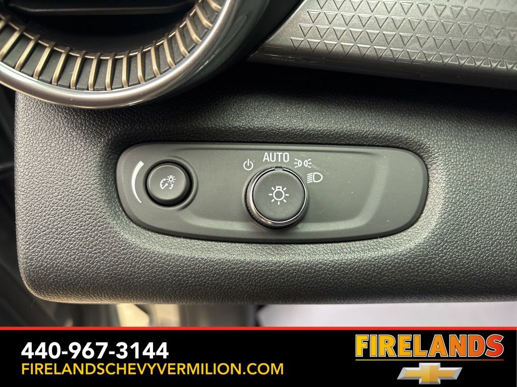 Certified 2025 Chevrolet Trax ACTIV w/ Sunroof Package image 19