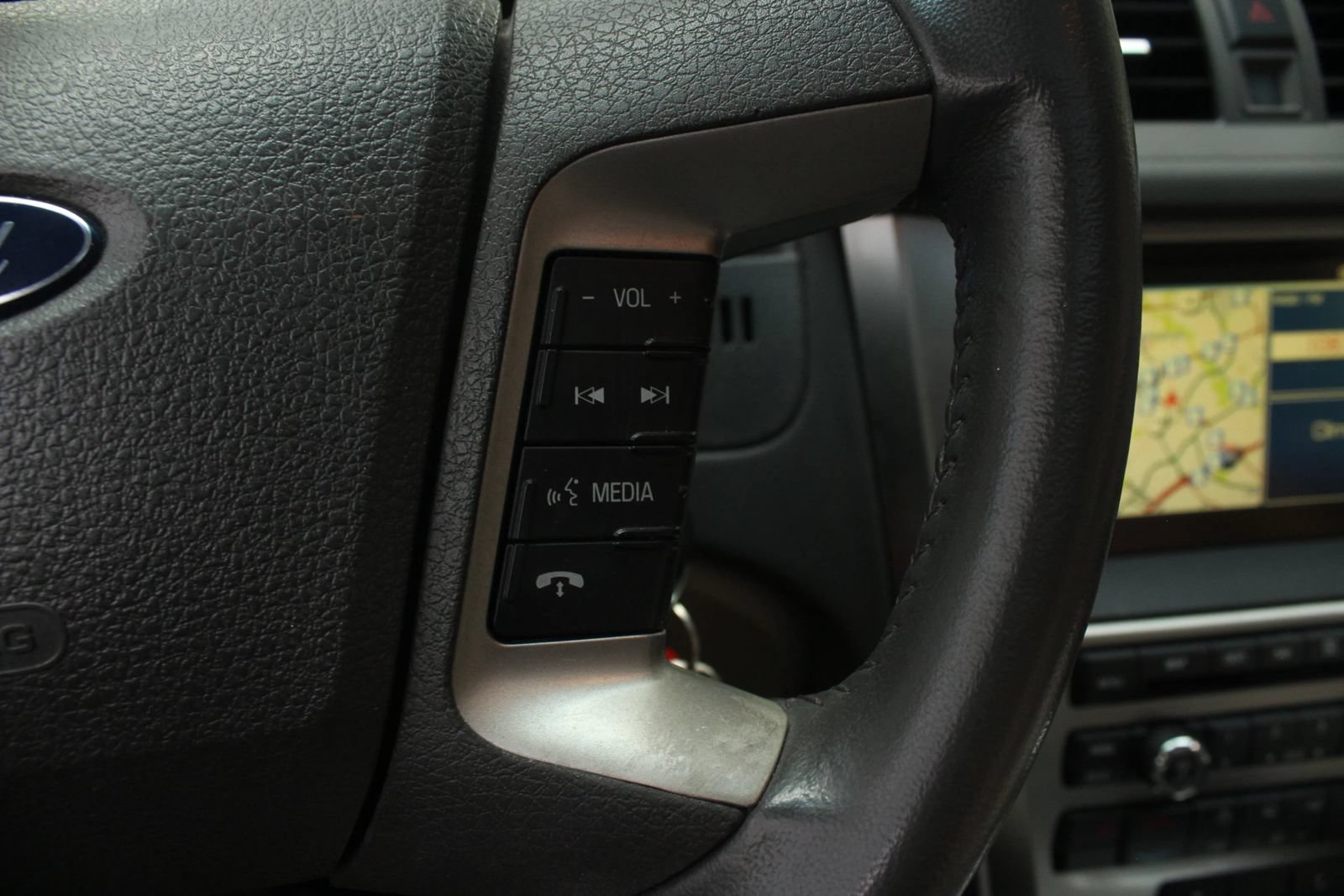Used 2010 Ford Fusion Hybrid FWD image 31