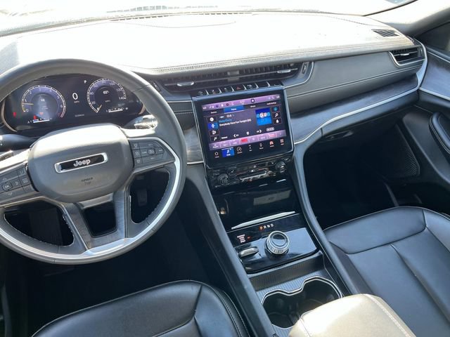 Used 2025 Jeep Grand Cherokee Limited AWD/4WD image 13
