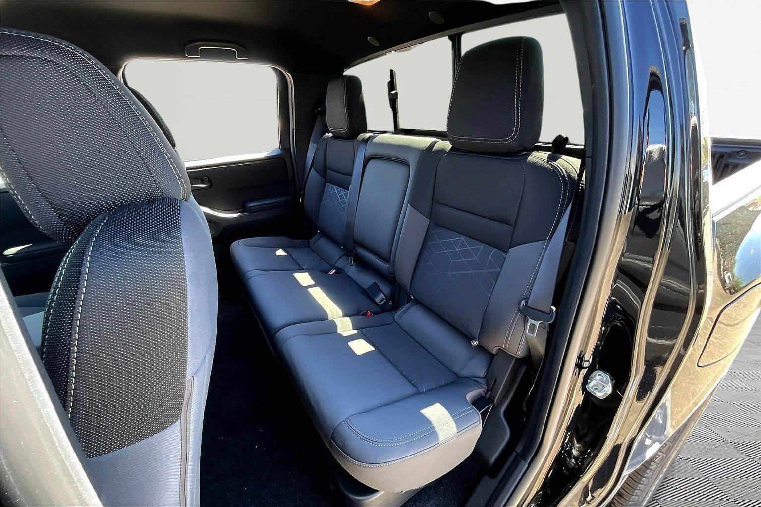 New 2026 Nissan Frontier SV AWD/4WD image 17