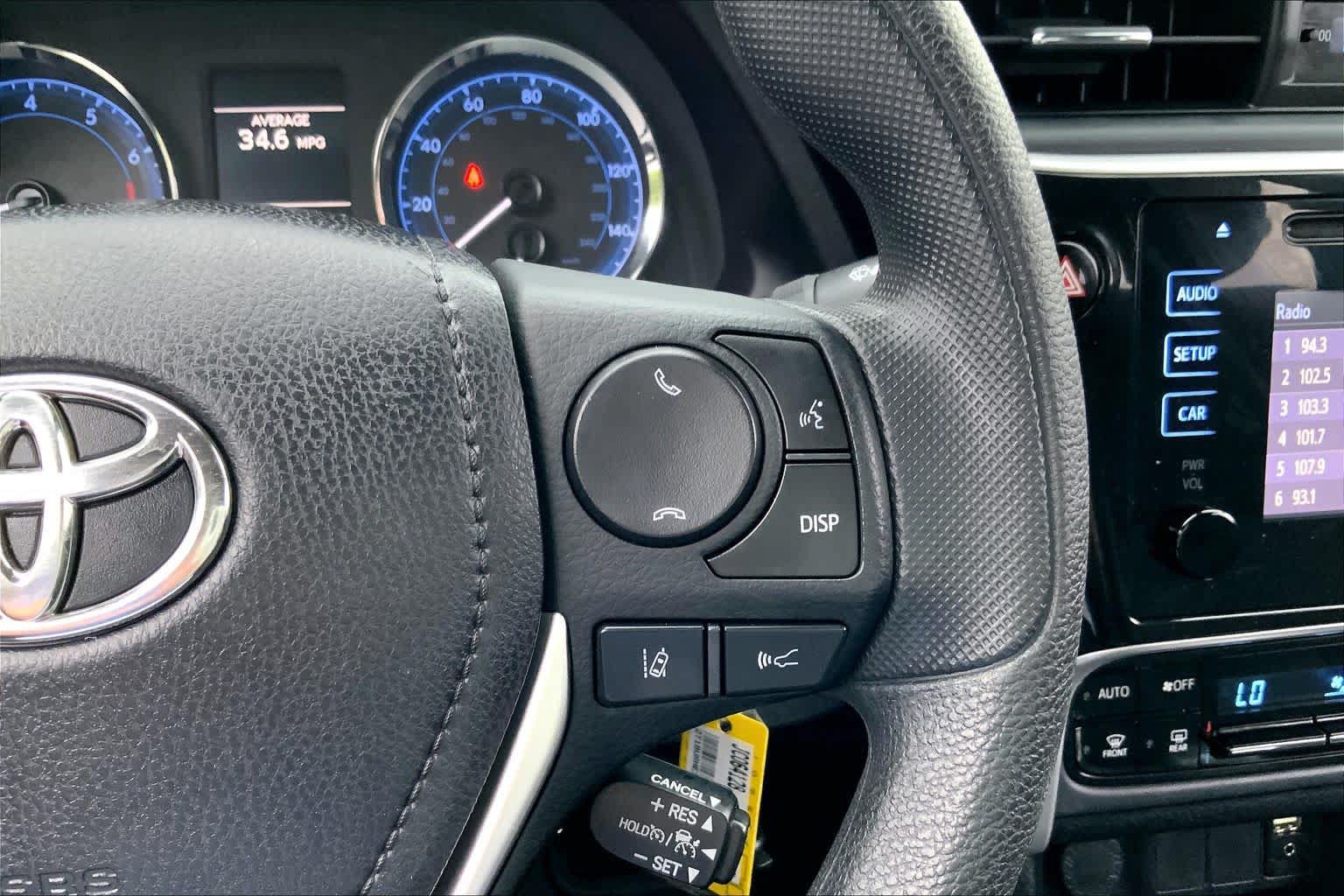 Used 2018 Toyota Corolla LE FWD image 25