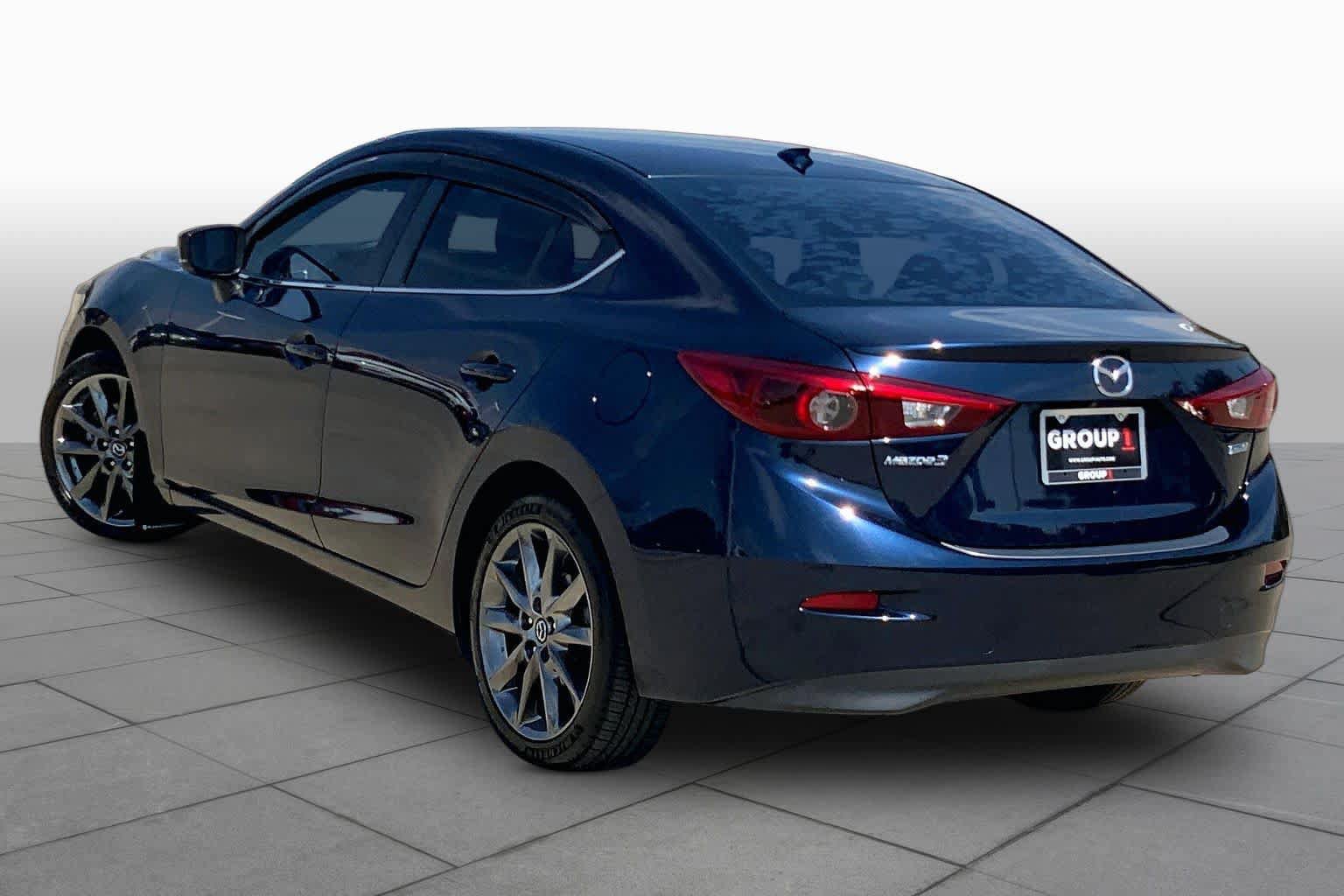 Used 2018 MAZDA MAZDA3 Grand Touring FWD image 11