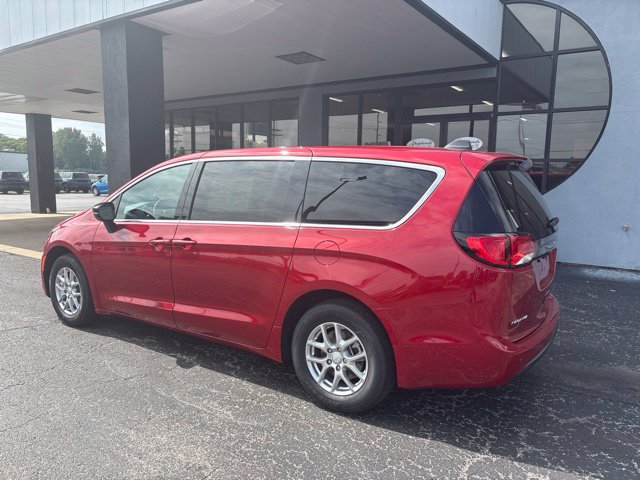 New 2027 Chrysler Pacifica LX FWD image 5