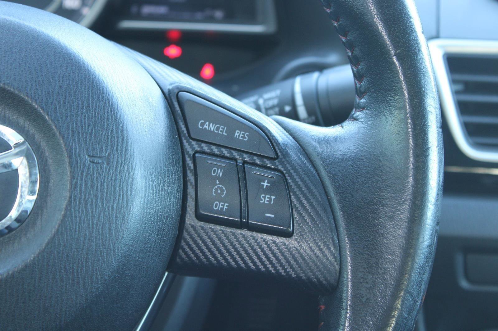 Used 2015 MAZDA MAZDA3 i Grand Touring image 25