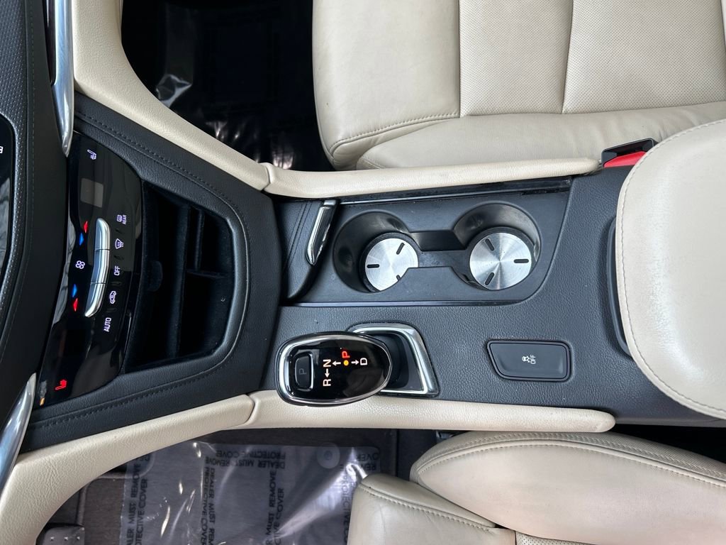 Used 2017 Cadillac XT5 Luxury w/ Driver Awareness Package image 16