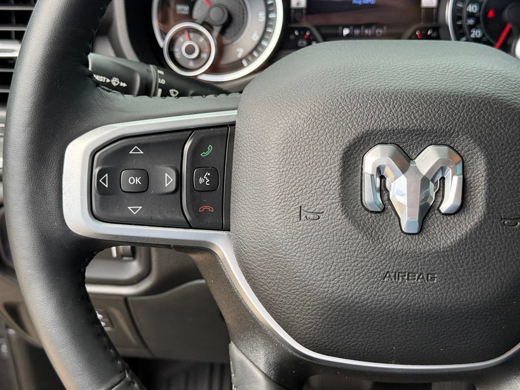 Used 2022 RAM 1500 Big Horn AWD/4WD image 16