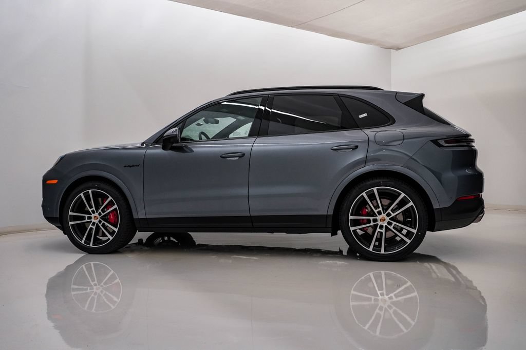 New 2026 Porsche Cayenne S AWD/4WD image 2