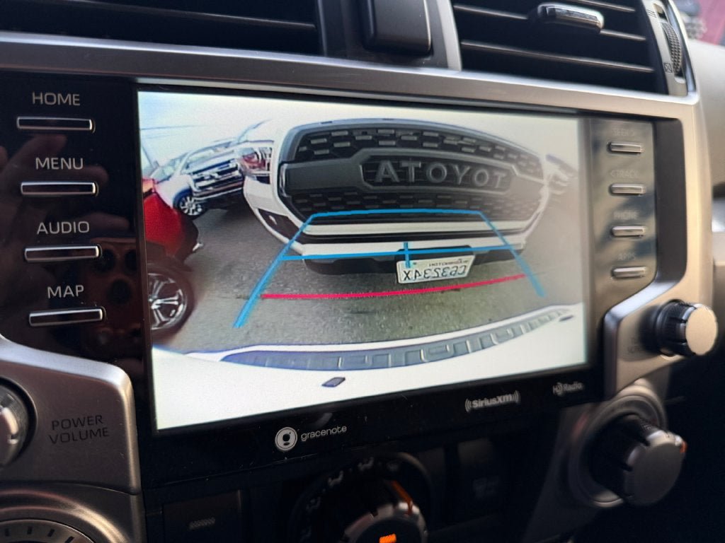 Used 2020 Toyota 4Runner SR5 Premium w/ Moonroof Package AWD/4WD image 17