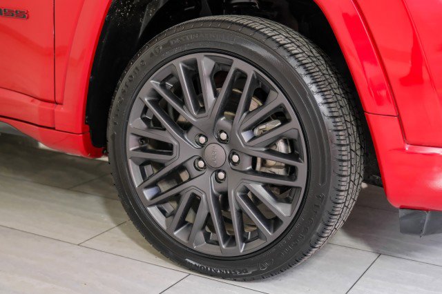 Used 2023 Jeep Compass Limited image 58