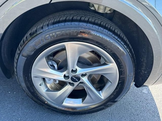 Certified 2026 Genesis GV70 2.5T Advanced AWD/4WD image 6