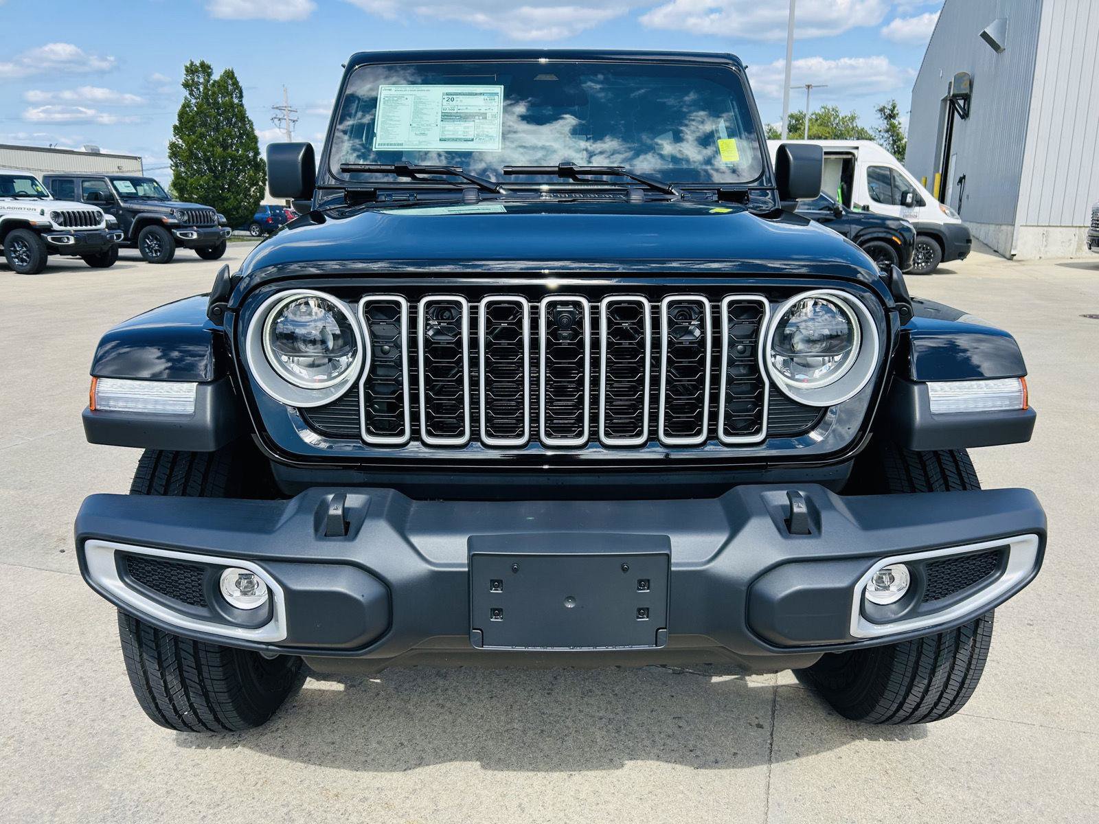 New 2026 Jeep Wrangler Unlimited Sahara w/ Technology Group AWD/4WD image 32