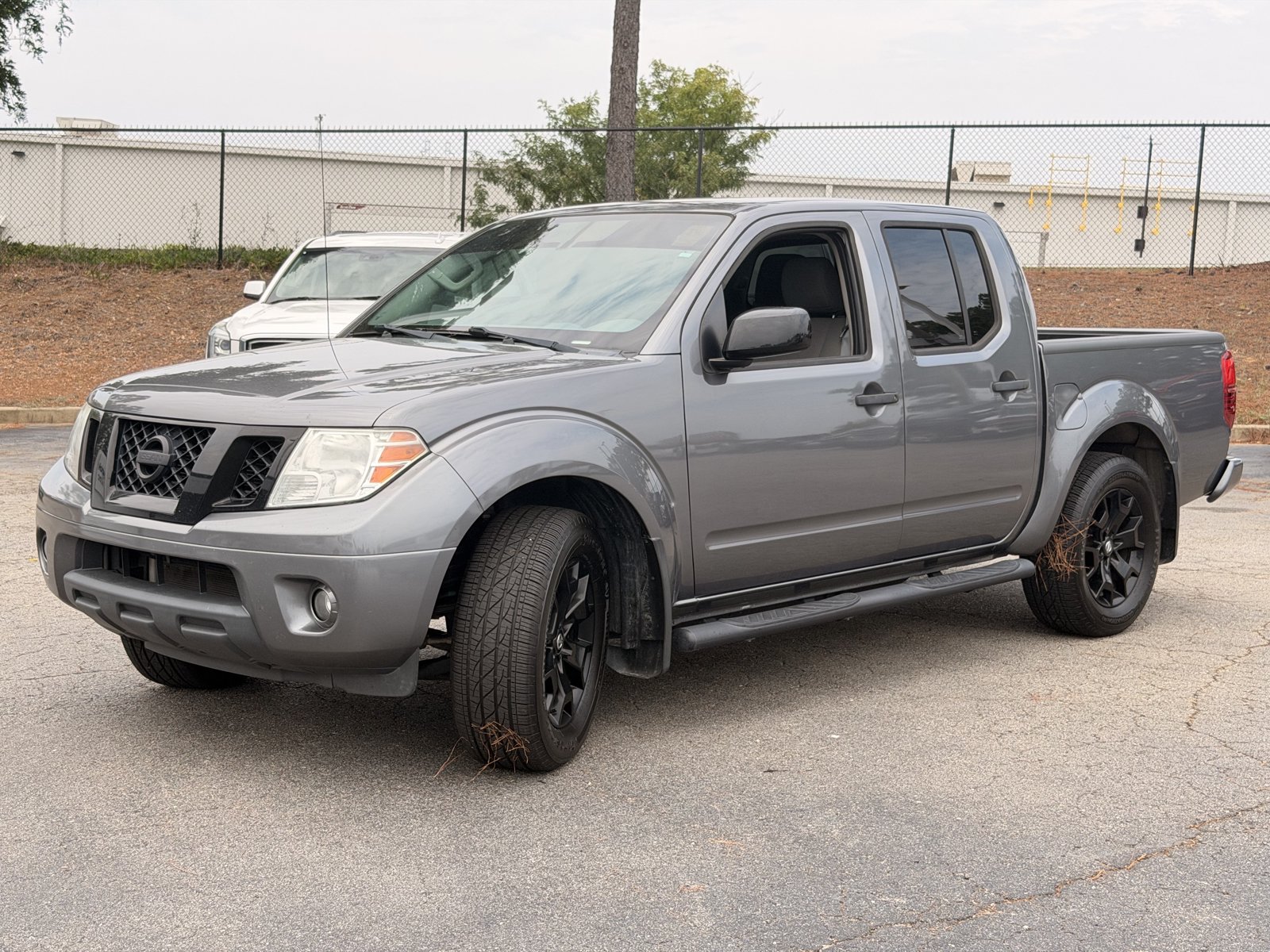 Used 2020 Nissan Frontier SV w/ Midnight Edition Floor Mats RWD image 7
