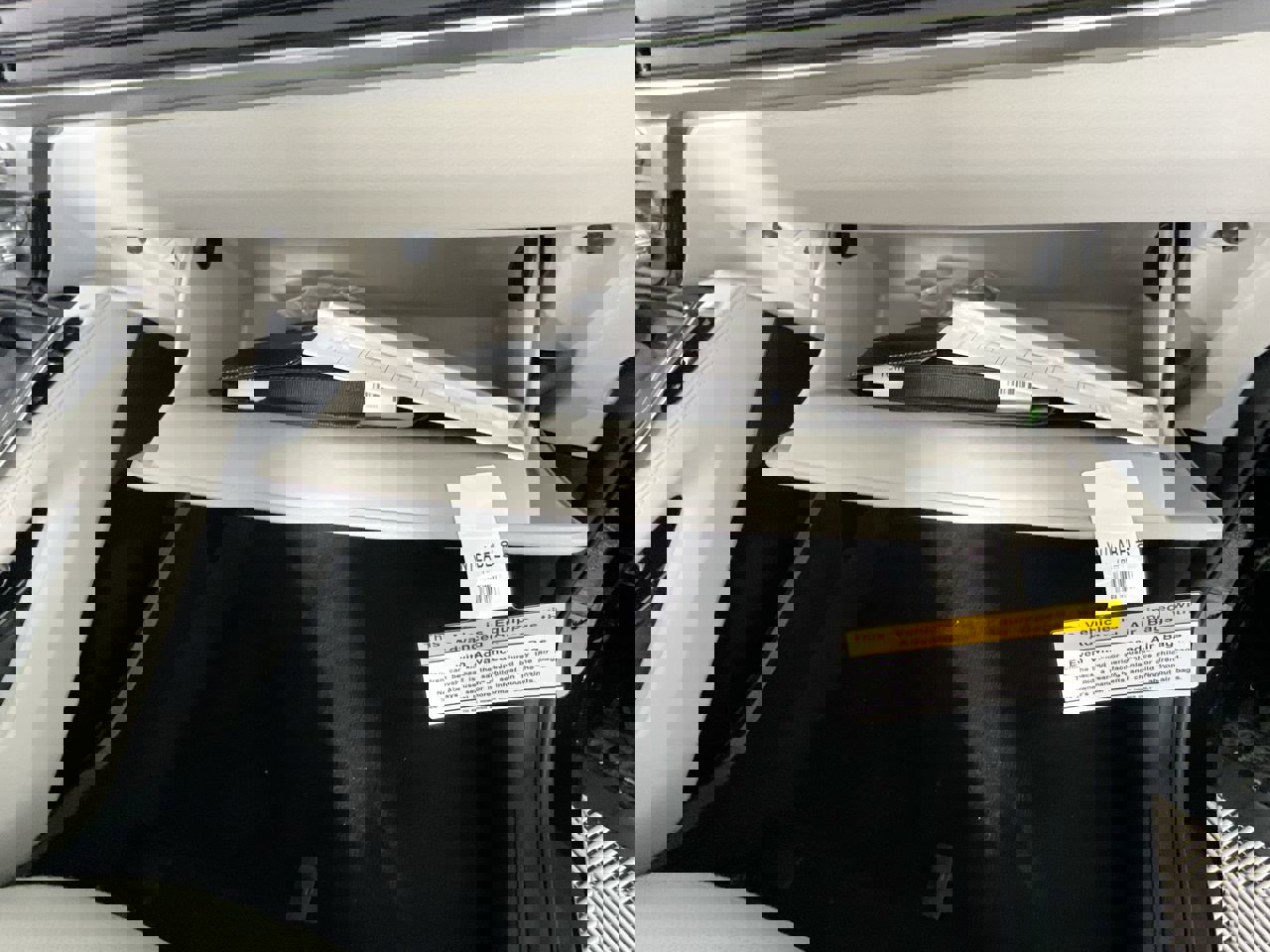 Used 2025 Kia Telluride EX w/ EX Captain's Chair Package image 35