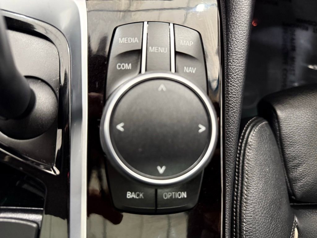 Used 2017 BMW 540i xDrive image 42