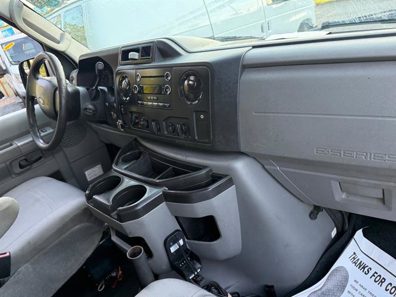Used 2014 Ford E-150 and Econoline 150 E-150 w/ Power Group image 17