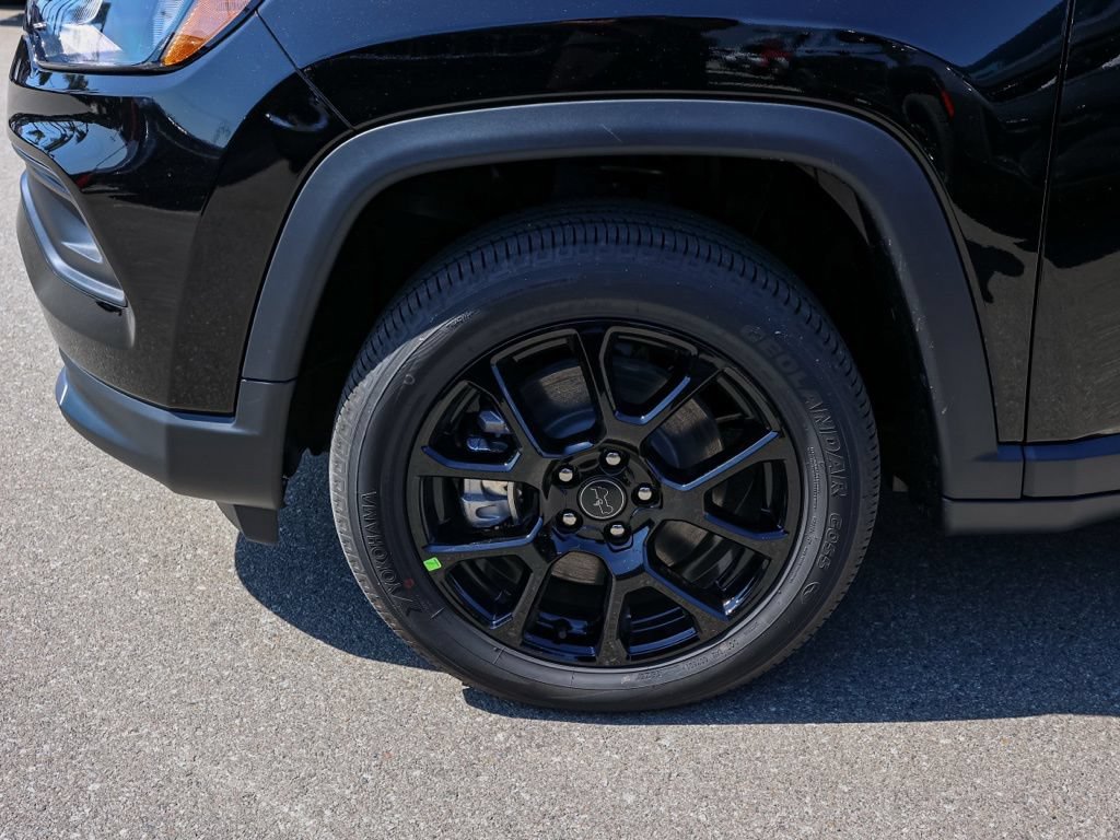 New 2026 Jeep Compass Latitude AWD/4WD image 11