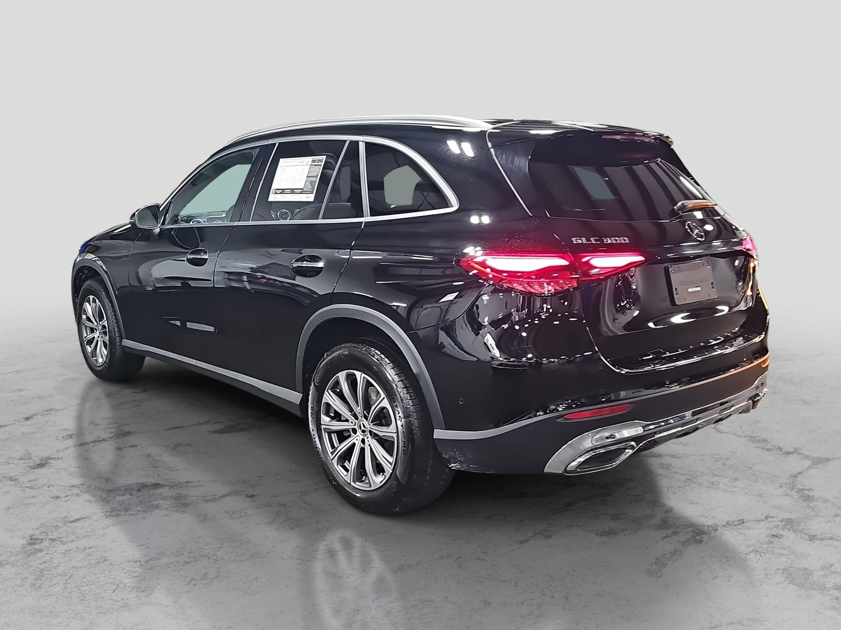 Certified 2025 Mercedes-Benz GLC 300 4MATIC image 8