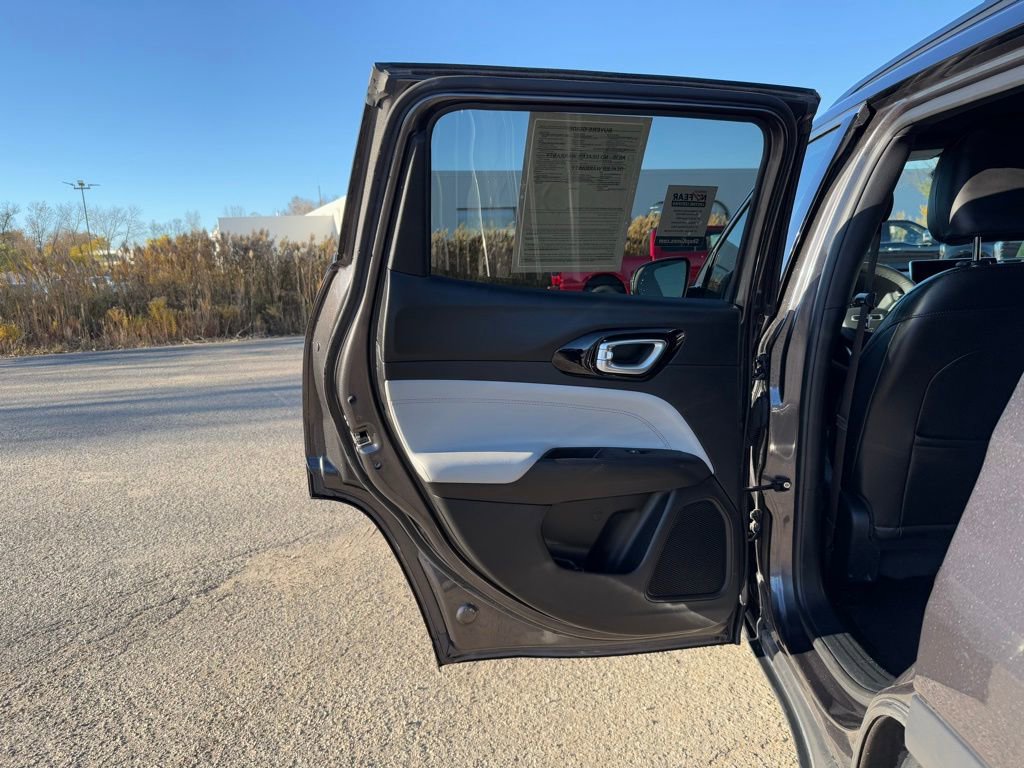 Used 2024 Jeep Compass Limited AWD/4WD image 30