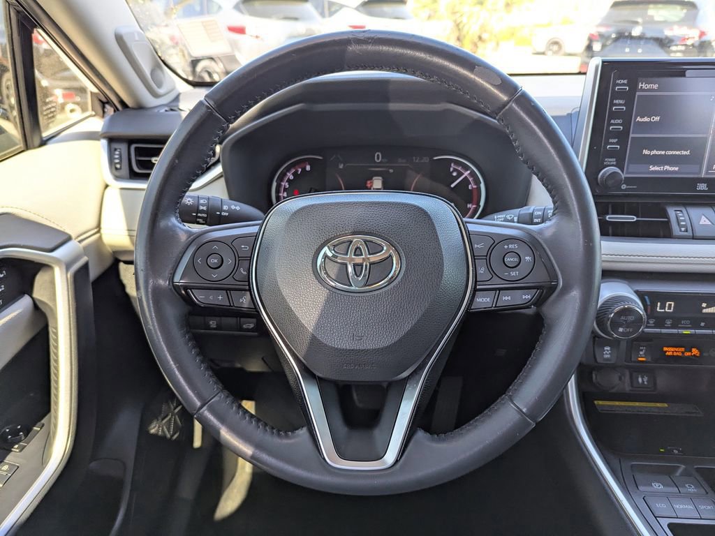 Used 2019 Toyota RAV4 Limited w/ Advanced Technology Package image 12