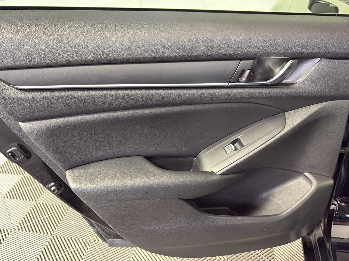 Used 2022 Honda Accord Sport image 22