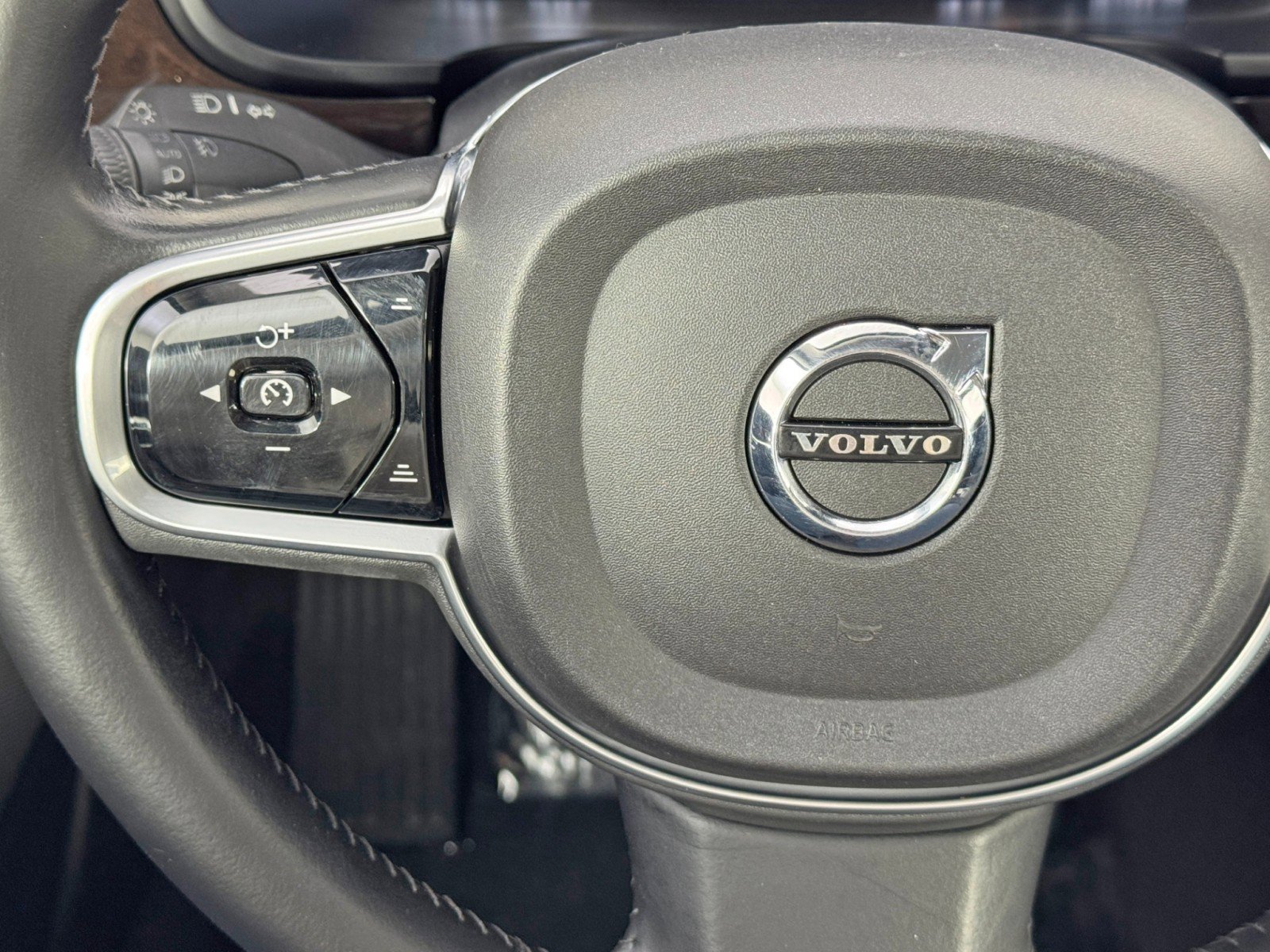 Used 2017 Volvo S90 T5 Momentum w/ Convenience Package image 20