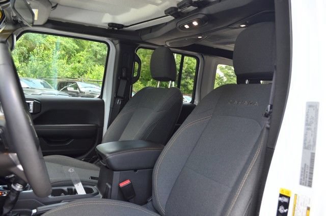 Used 2024 Jeep Wrangler Unlimited Sahara AWD/4WD image 18