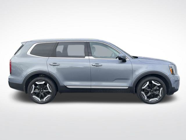 Used 2025 Kia Telluride S AWD/4WD image 32