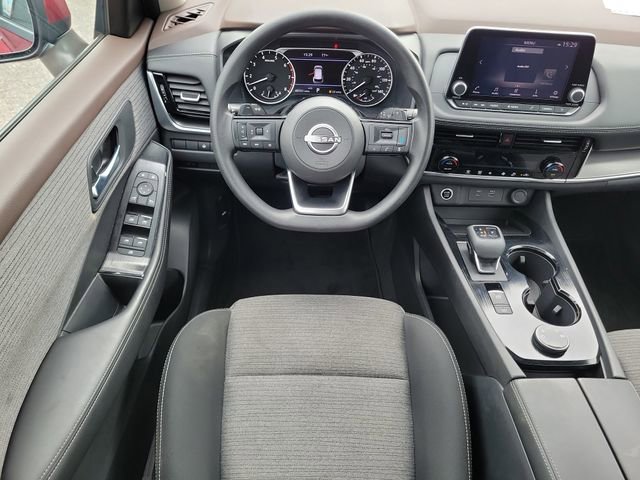 Used 2022 Nissan Rogue SV image 14