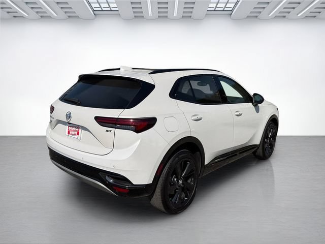 Used 2023 Buick Envision Essence w/ Sport Touring Package AWD/4WD image 4