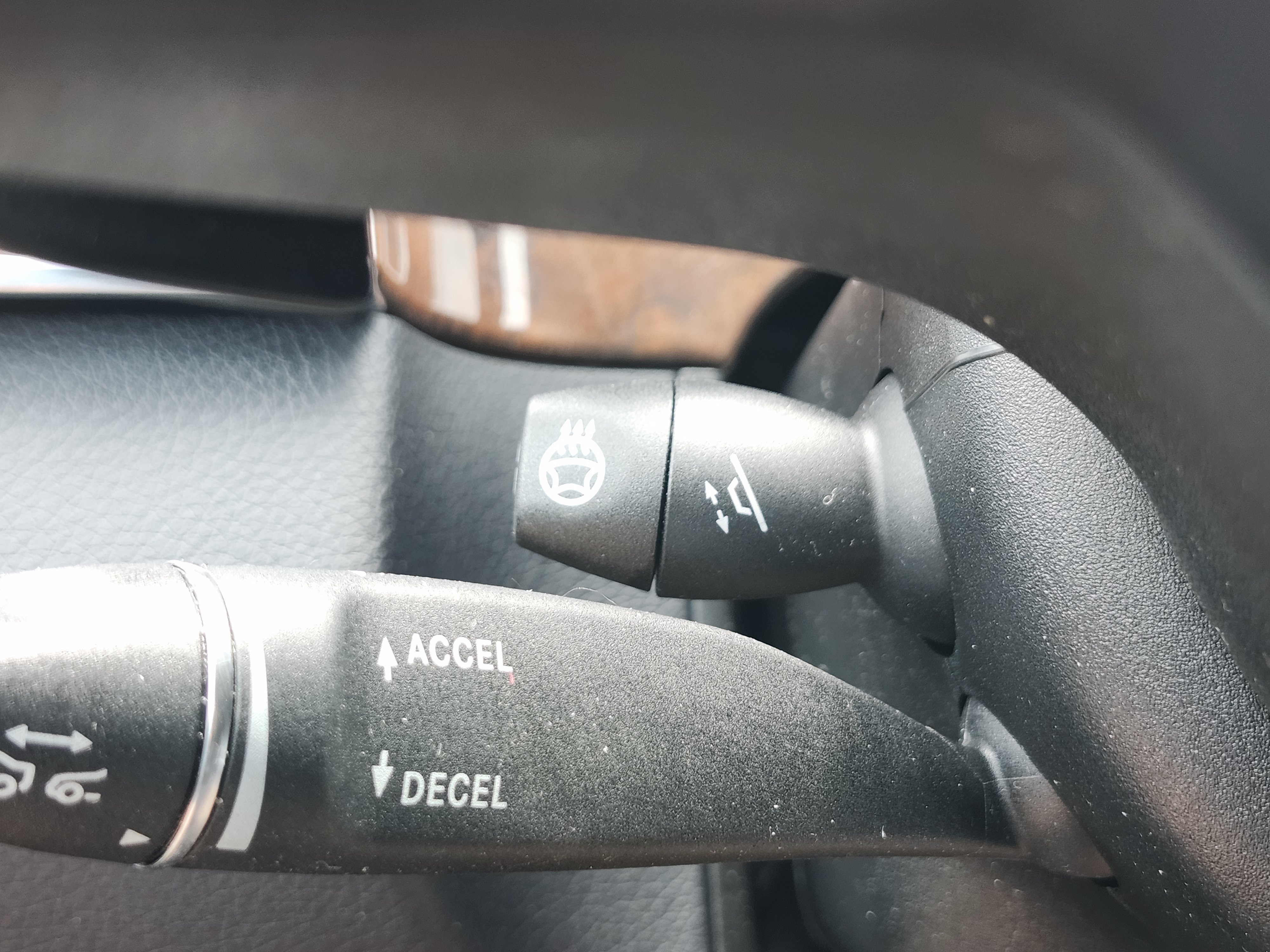 Used 2014 Mercedes-Benz E 350 4MATIC Wagon image 39