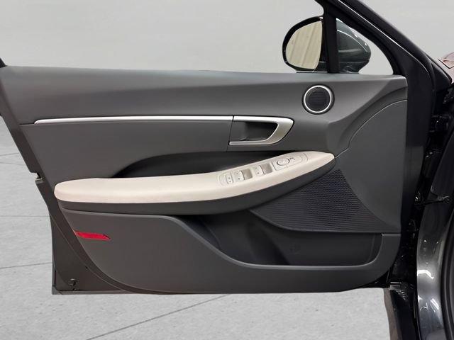 New 2026 Hyundai Sonata SEL FWD image 13