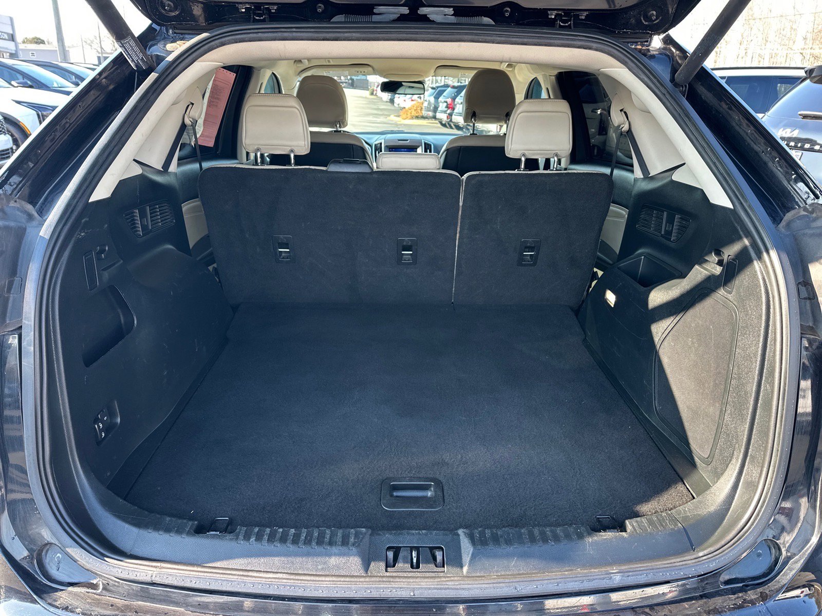 Used 2019 Ford Edge Titanium FWD image 15