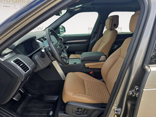 Used 2024 Land Rover Discovery Dynamic SE AWD/4WD image 9