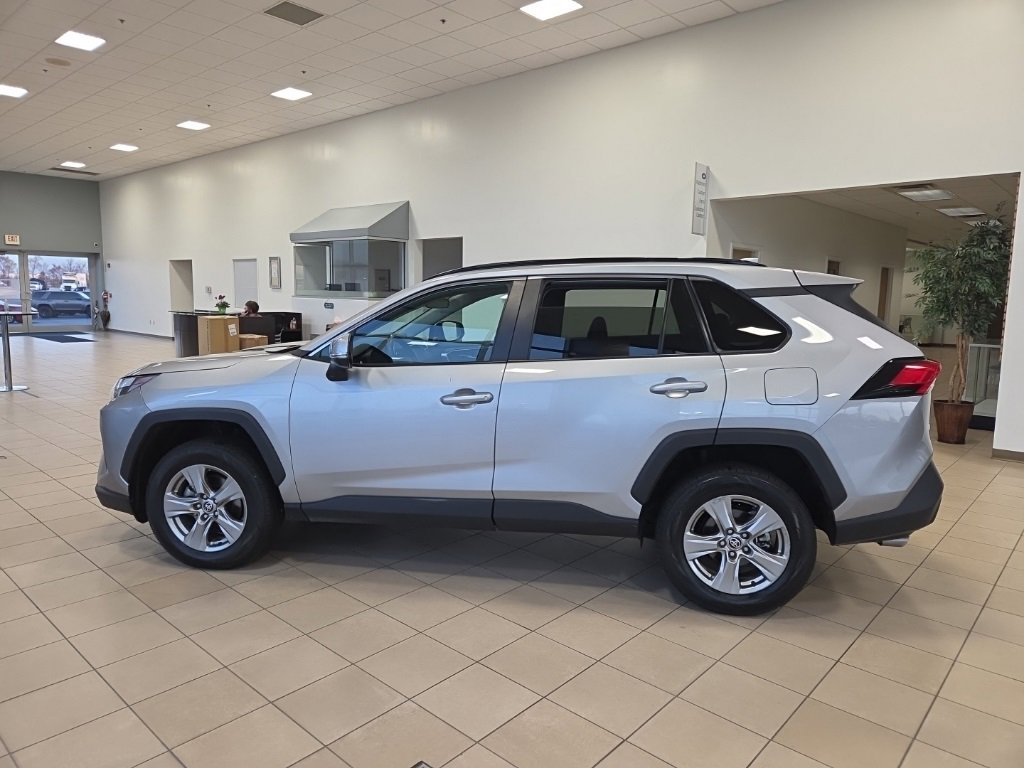 Used 2024 Toyota RAV4 XLE image 9