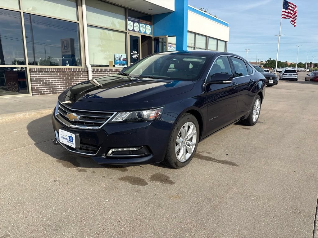 Used 2018 Chevrolet Impala LT FWD image 1