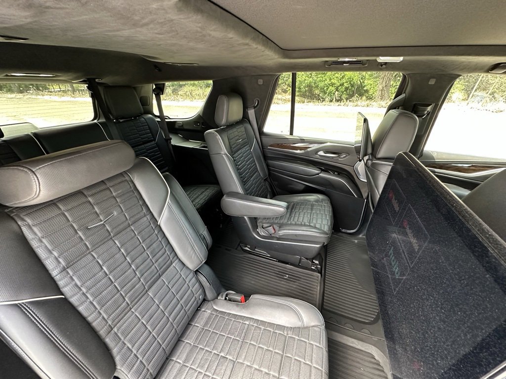 Certified 2023 Cadillac Escalade Sport Platinum w/ LPO, ONYX Package image 15