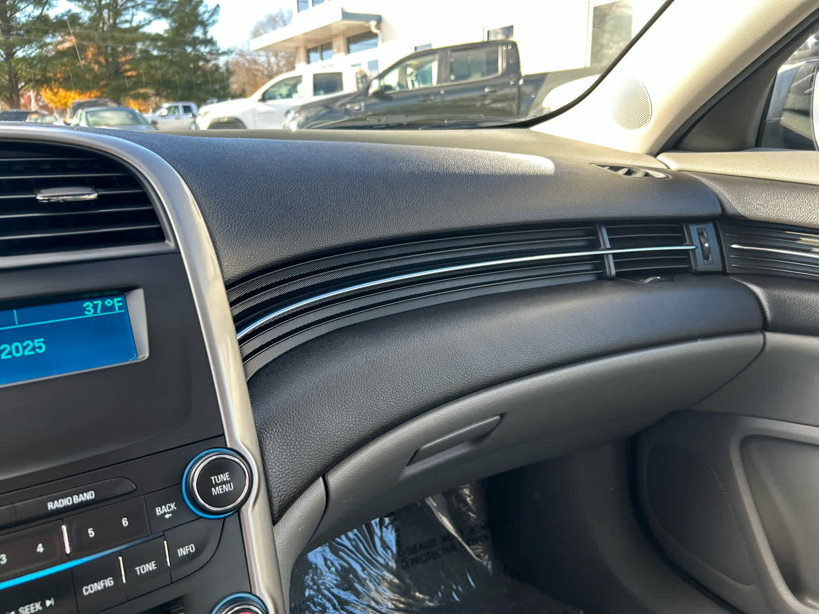 Used 2015 Chevrolet Malibu LS image 18