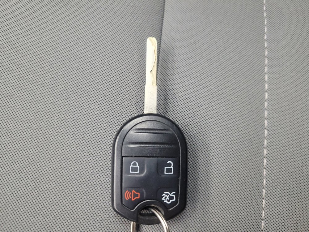 Used 2013 Ford Escape SE image 32