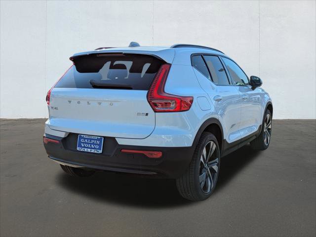 New 2026 Volvo XC40 B5 Ultra w/ Climate Package image 2
