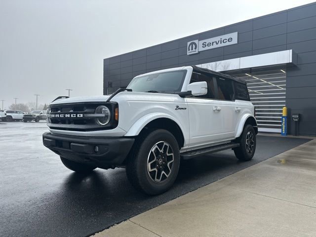 Used 2021 Ford Bronco Outer Banks image 3