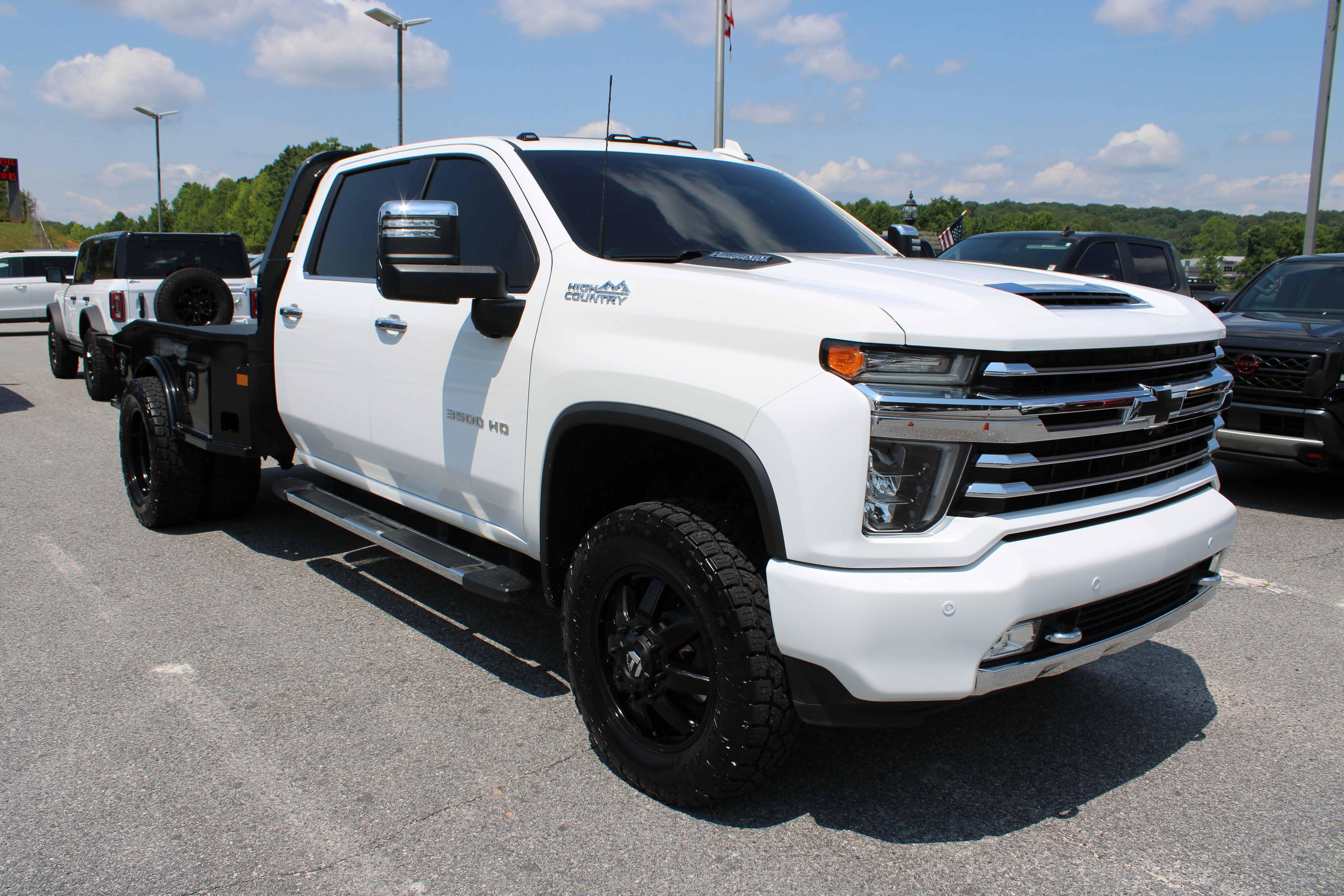 Used 2021 Chevrolet Silverado 3500 High Country AWD/4WD image 4