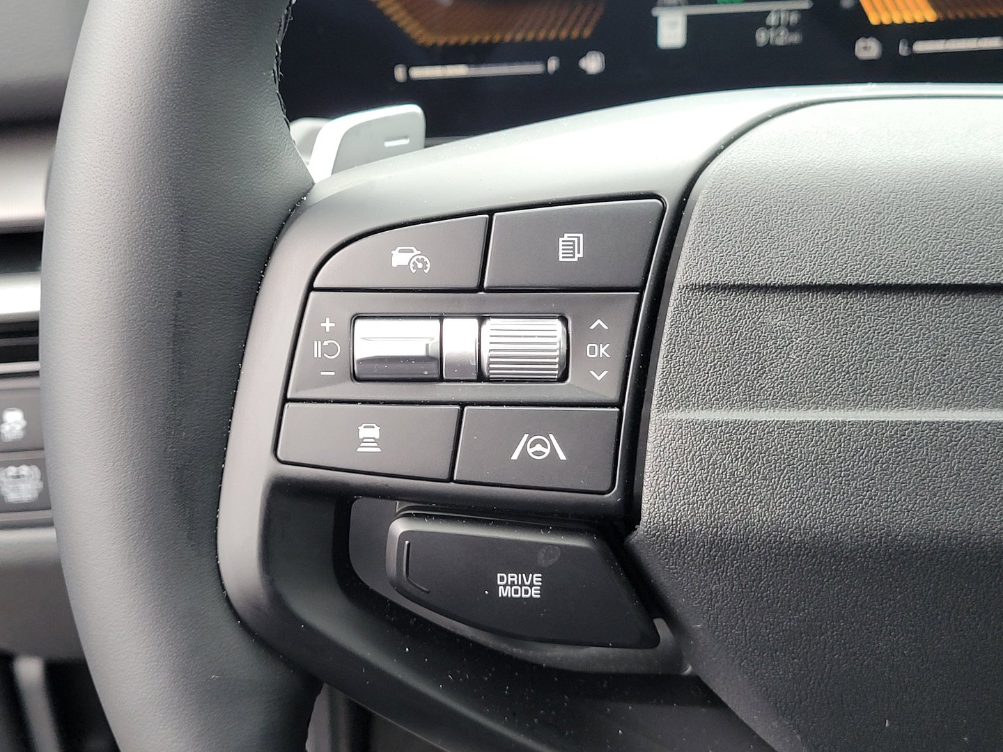 Used 2026 Kia Sportage EX w/ EX Panoramic Sunroof Package image 23