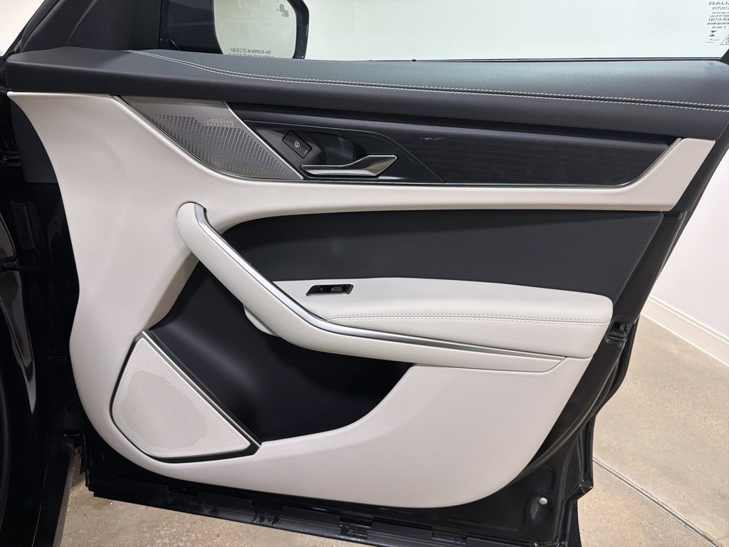 New 2026 Jaguar F-PACE R-Dynamic S image 23