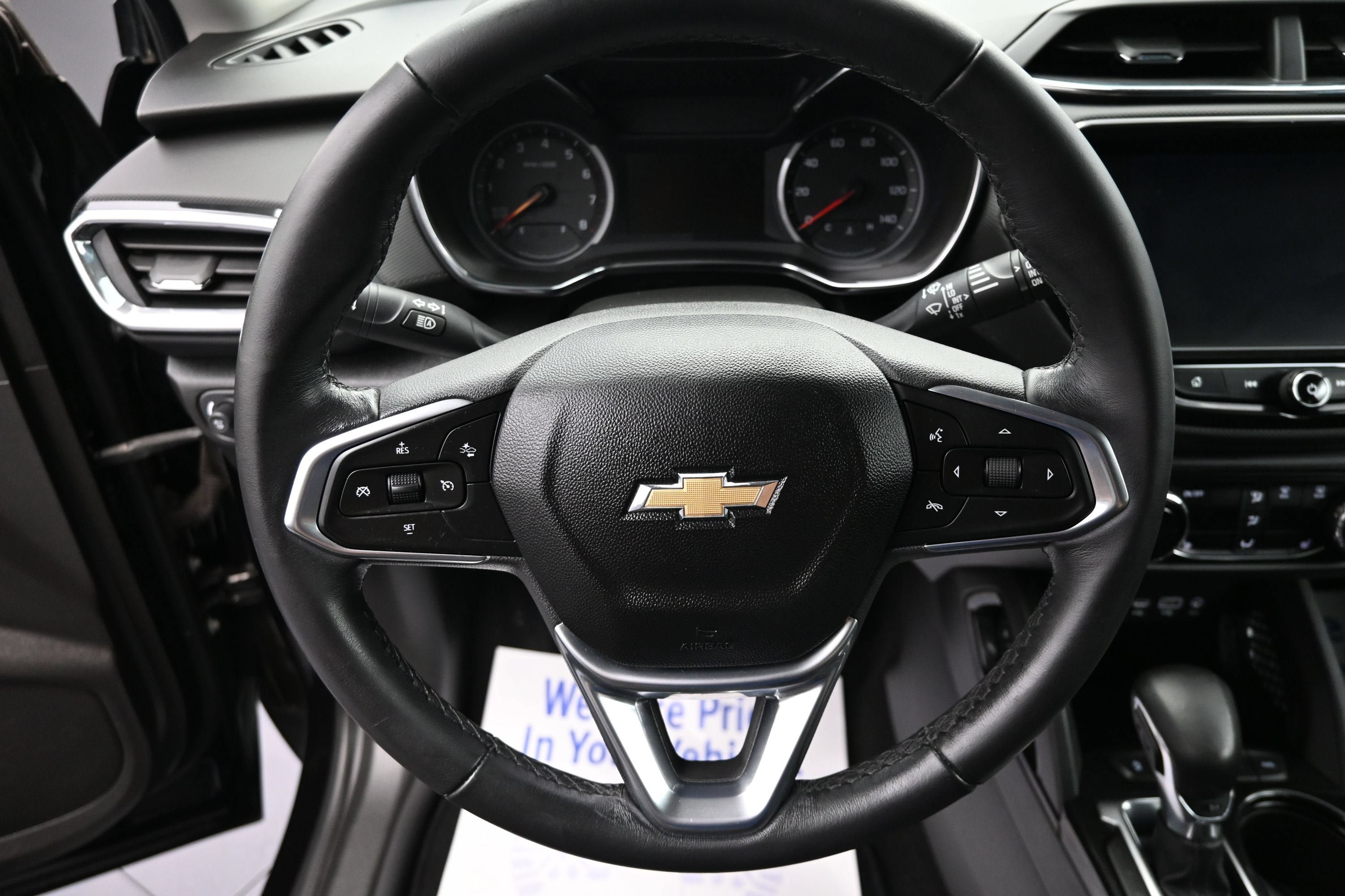 Used 2021 Chevrolet TrailBlazer LT w/ Premium Seating Package AWD/4WD image 12