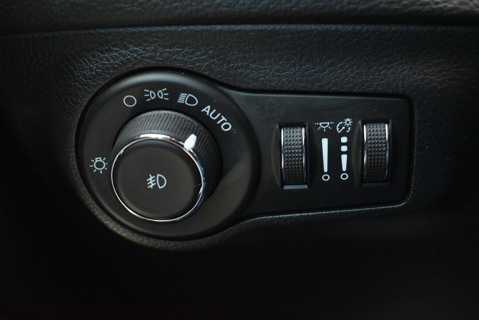 Used 2021 Jeep Compass Limited AWD/4WD image 19